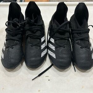 Adidas Predator Turf Soccer Shoes:used only 2 times